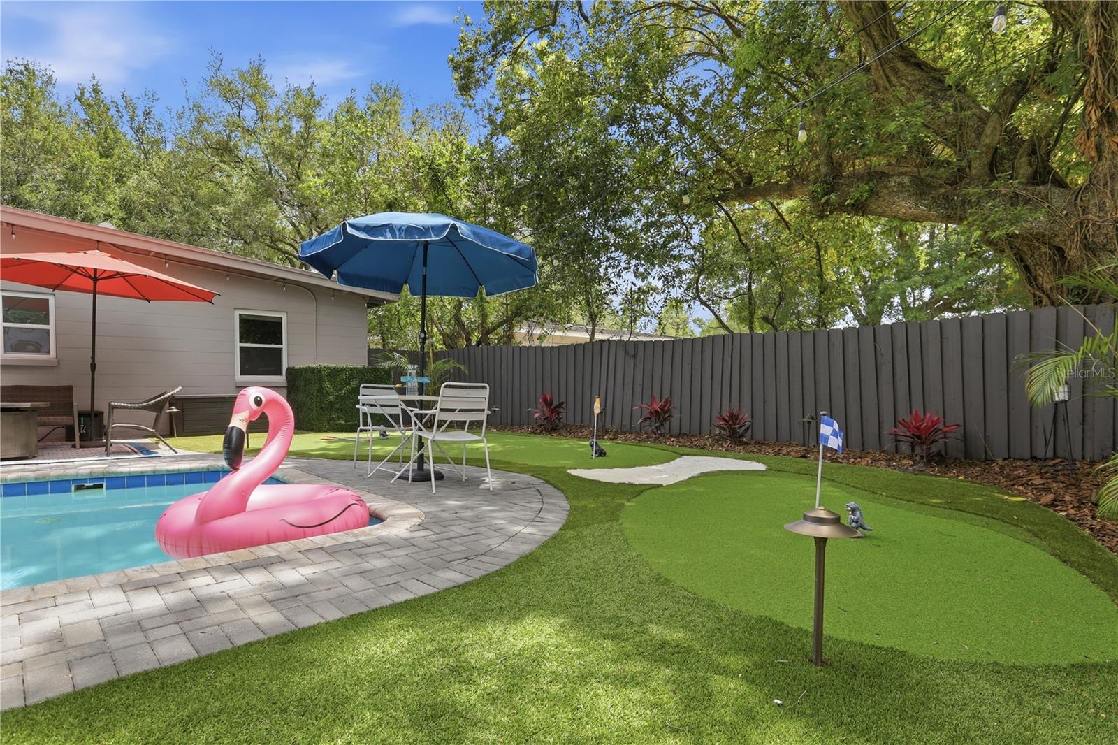 Listing photo id 34 for 1306 Ceylon Drive