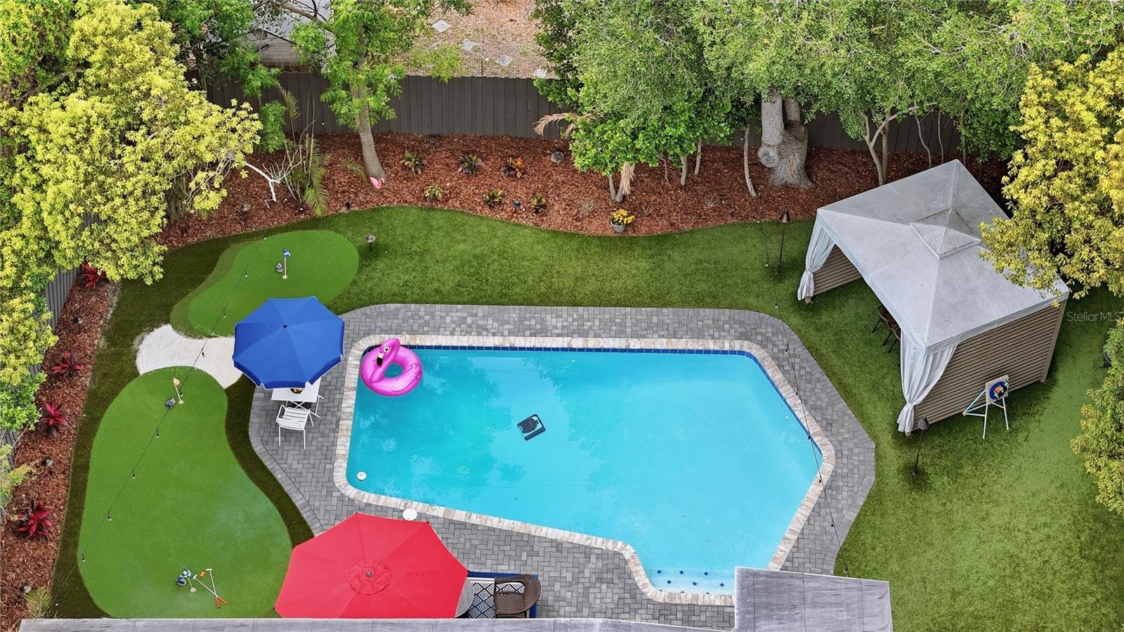 Listing photo id 40 for 1306 Ceylon Drive