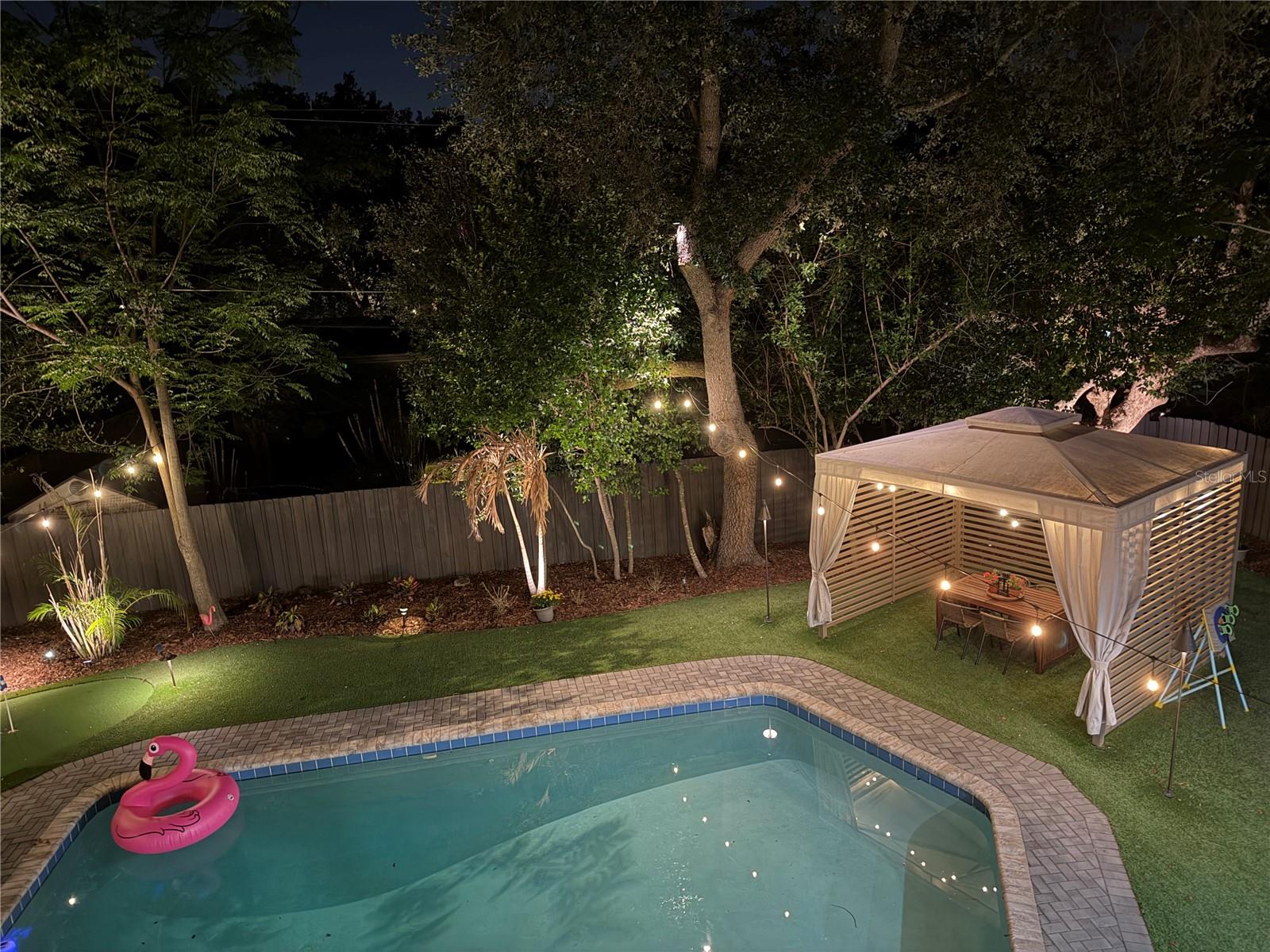 Listing photo id 43 for 1306 Ceylon Drive