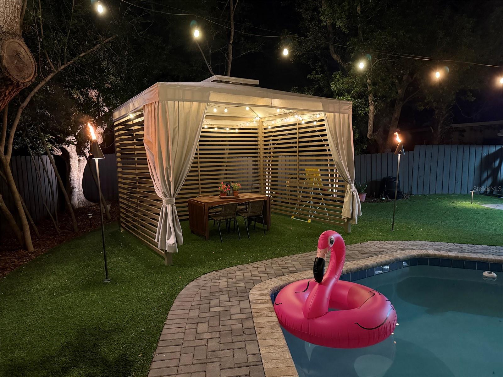 Listing photo id 51 for 1306 Ceylon Drive