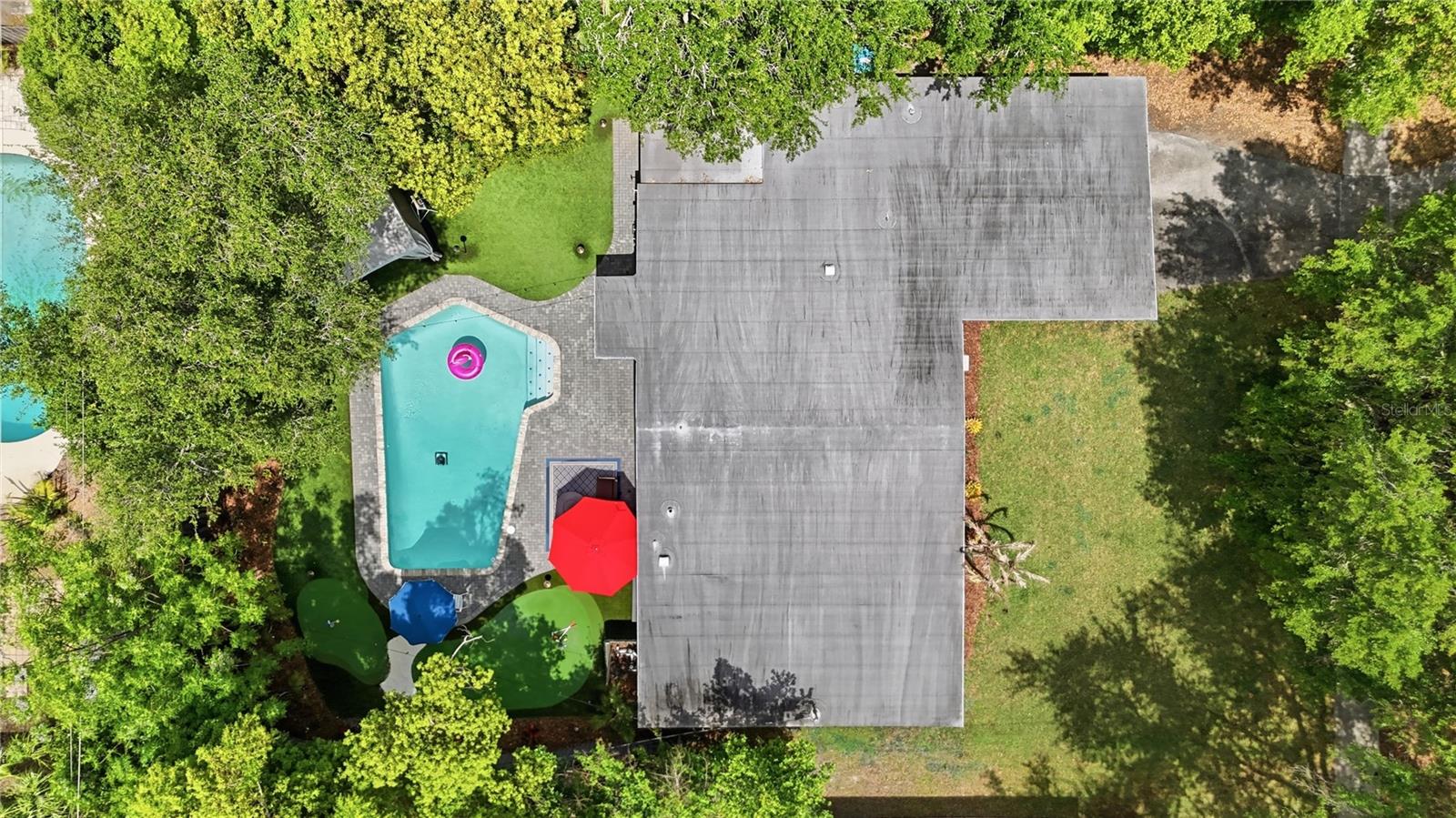 Listing photo id 55 for 1306 Ceylon Drive