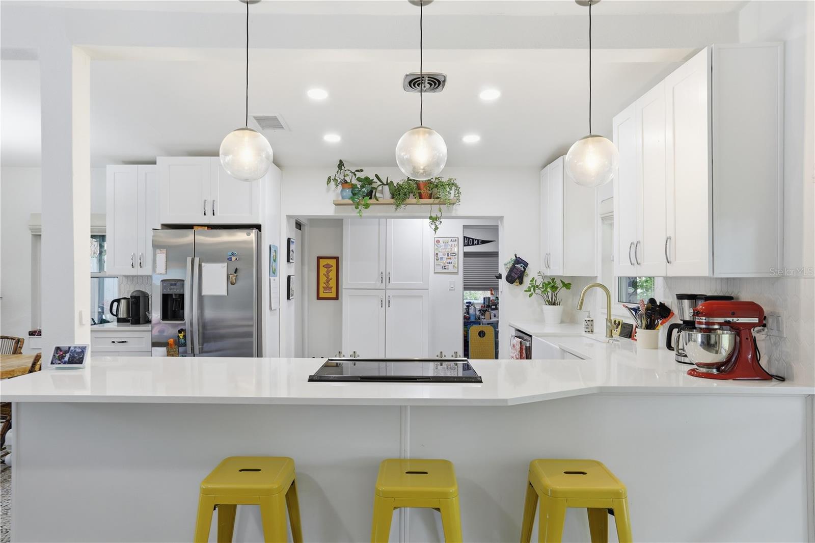 Listing photo id 6 for 1306 Ceylon Drive