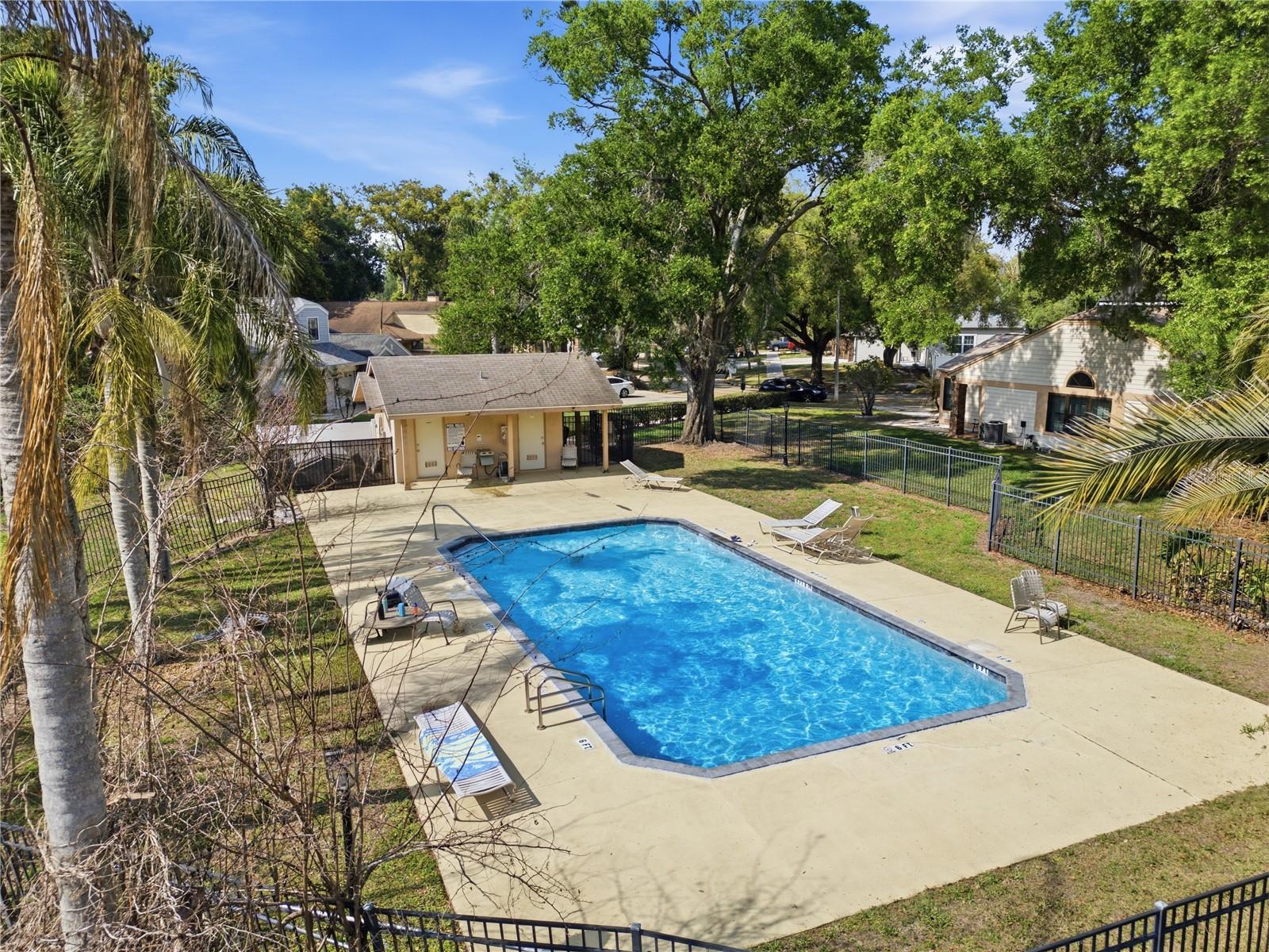 Image 11 of 32 For 5333 Red Cliff Trail