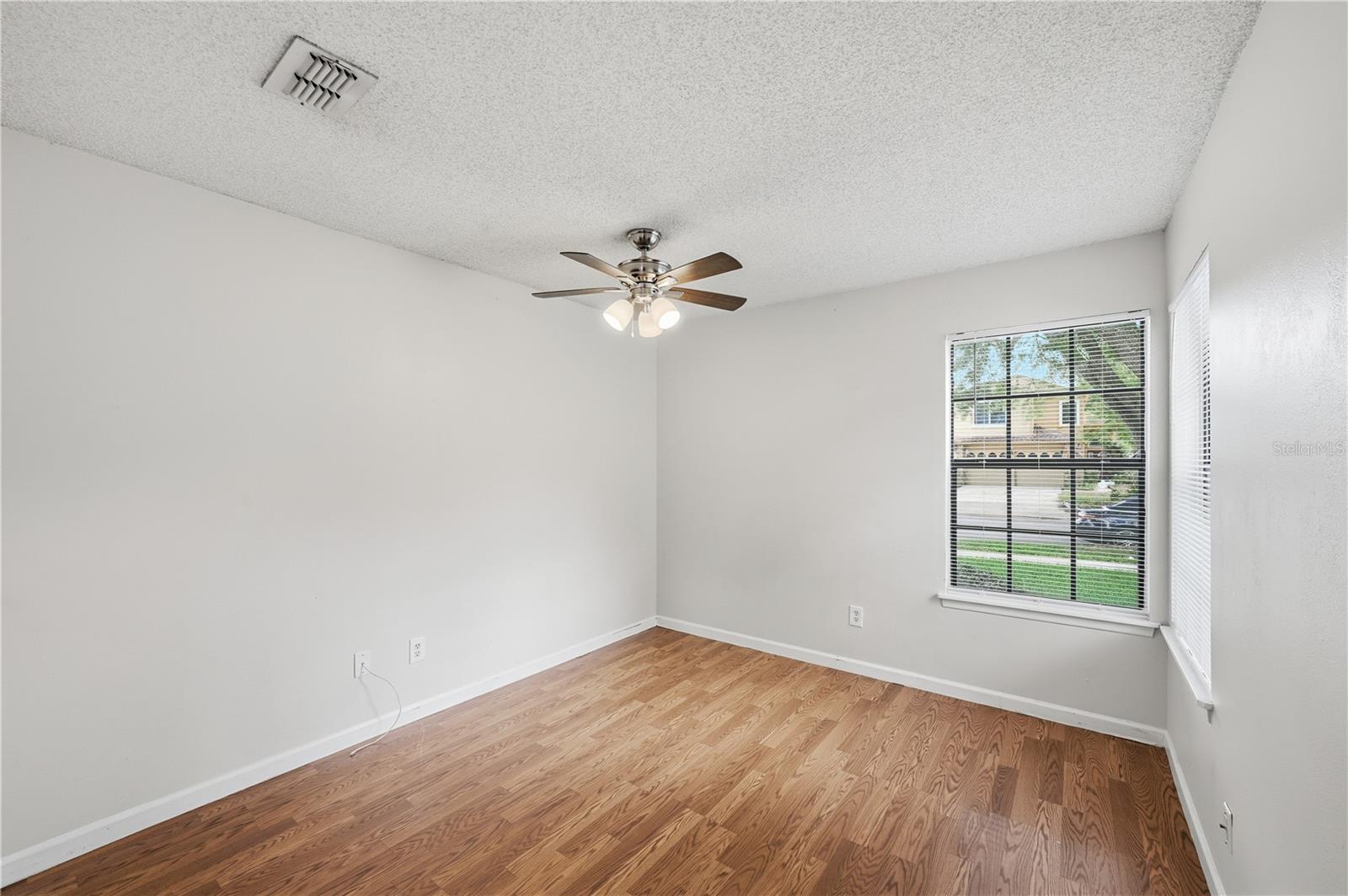 Image 16 of 32 For 5333 Red Cliff Trail