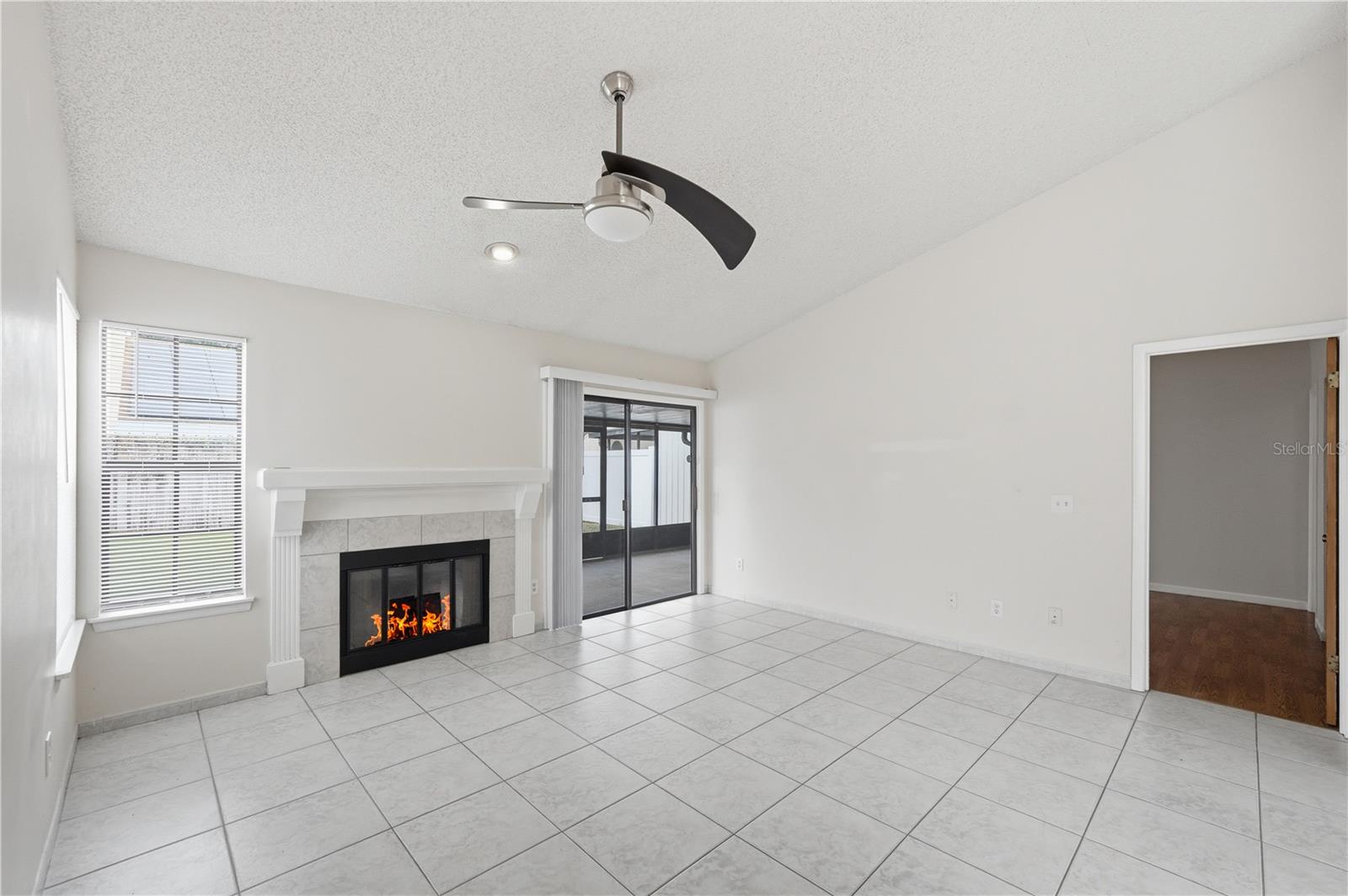 Image 22 of 32 For 5333 Red Cliff Trail