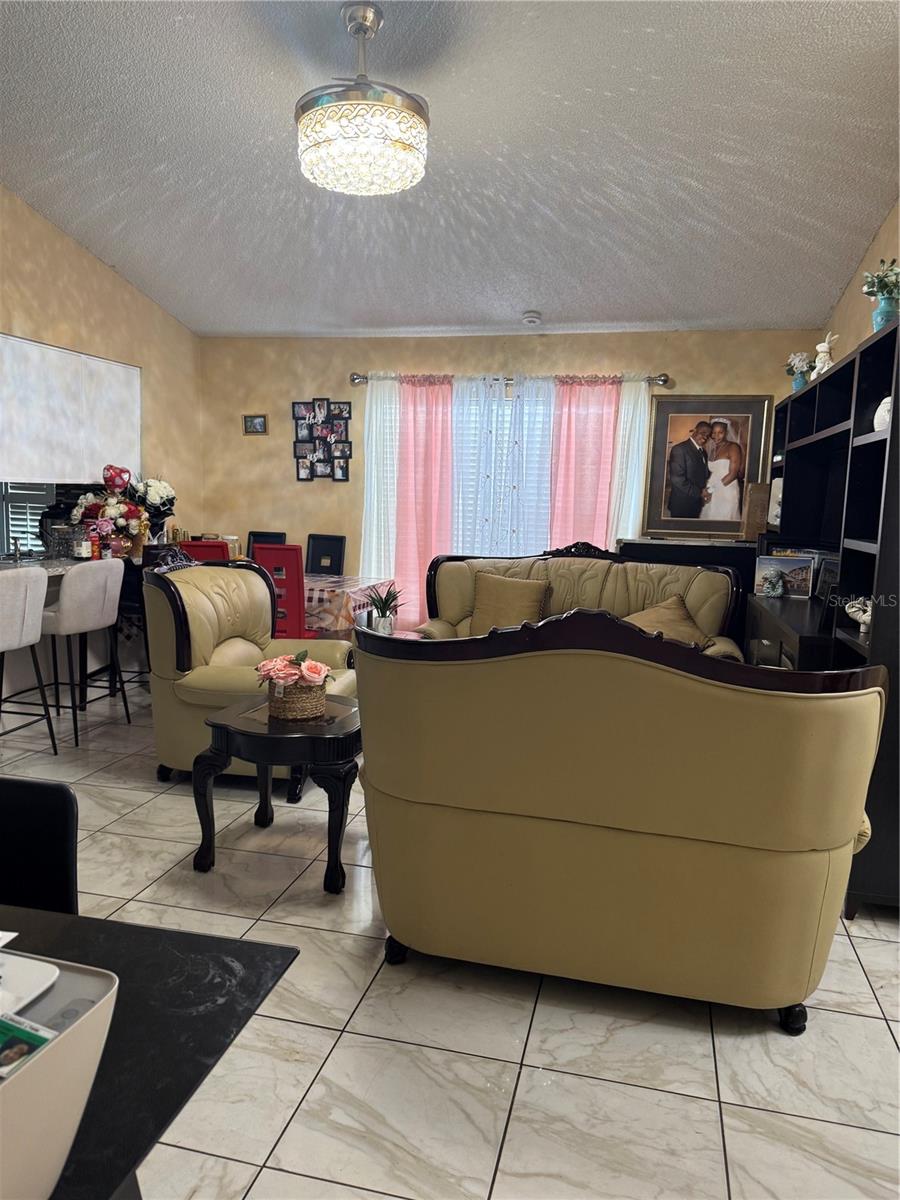 Image 5 of 33 For 3407 Lake Tiny Circle