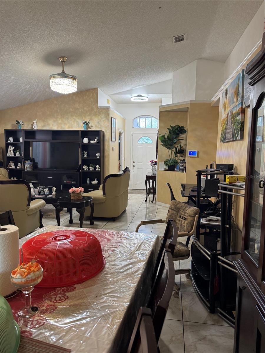 Image 9 of 33 For 3407 Lake Tiny Circle