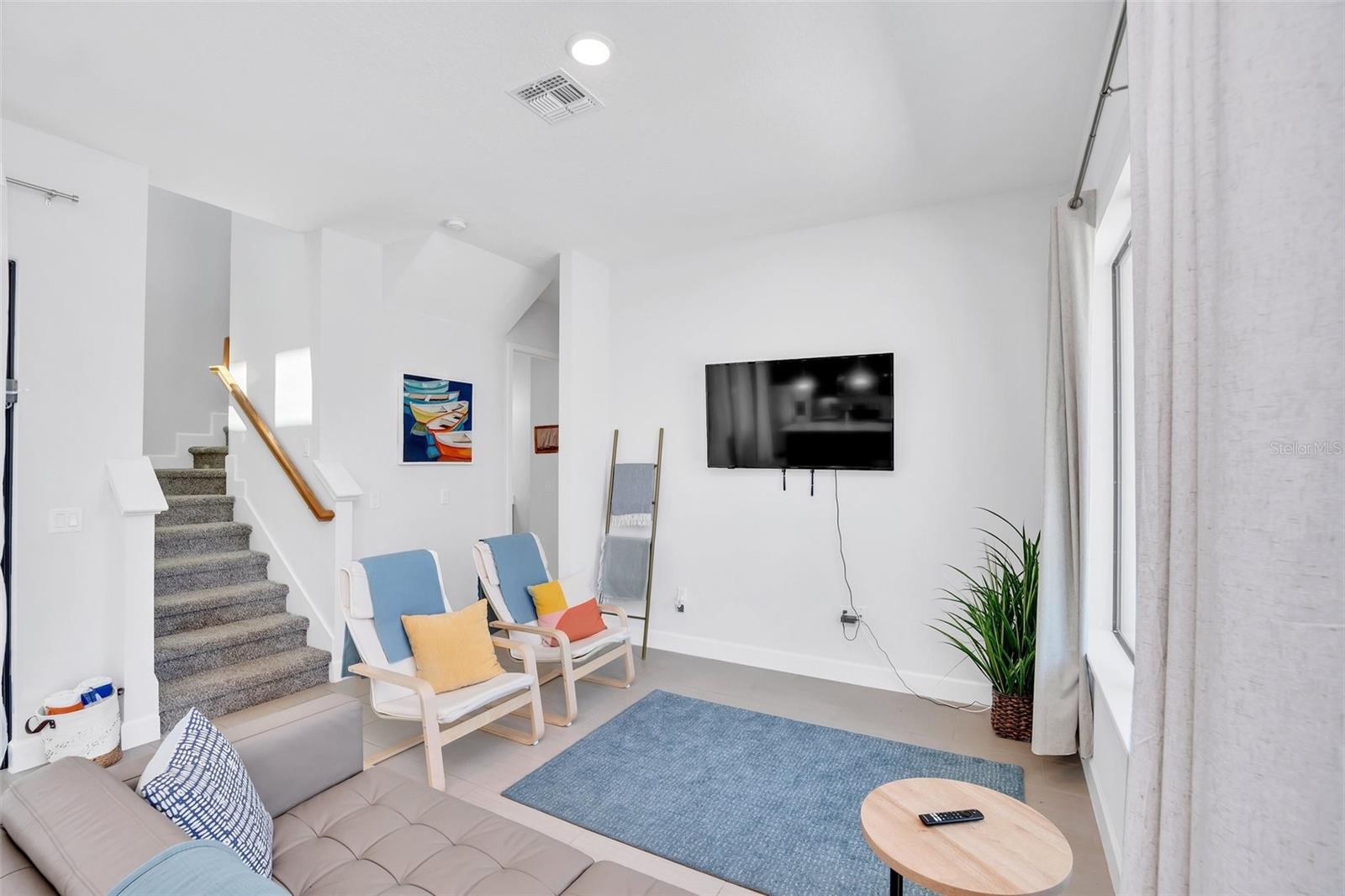 Image 11 of 30 For 407 Villa Domani Way