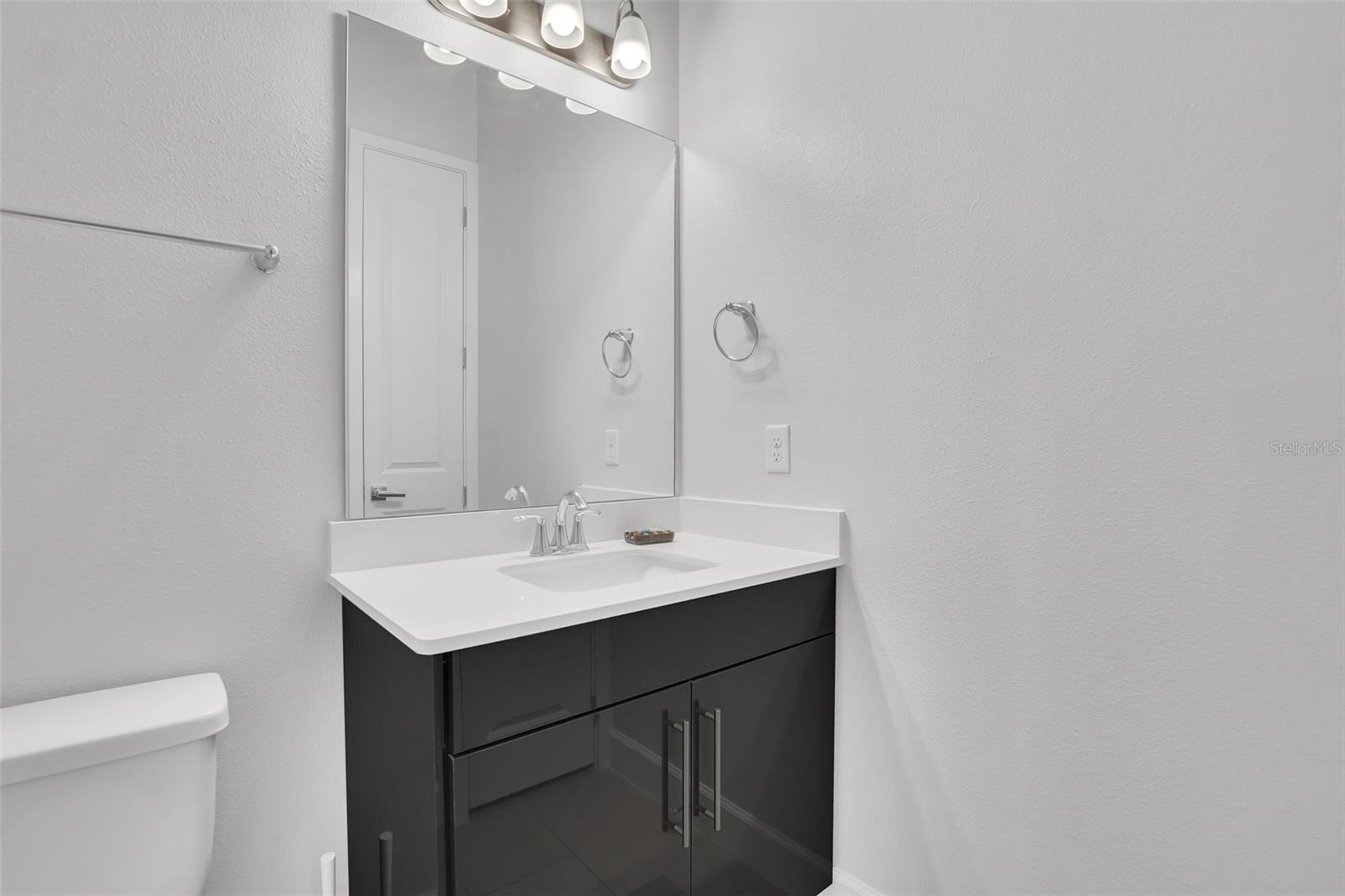 Image 14 of 30 For 407 Villa Domani Way