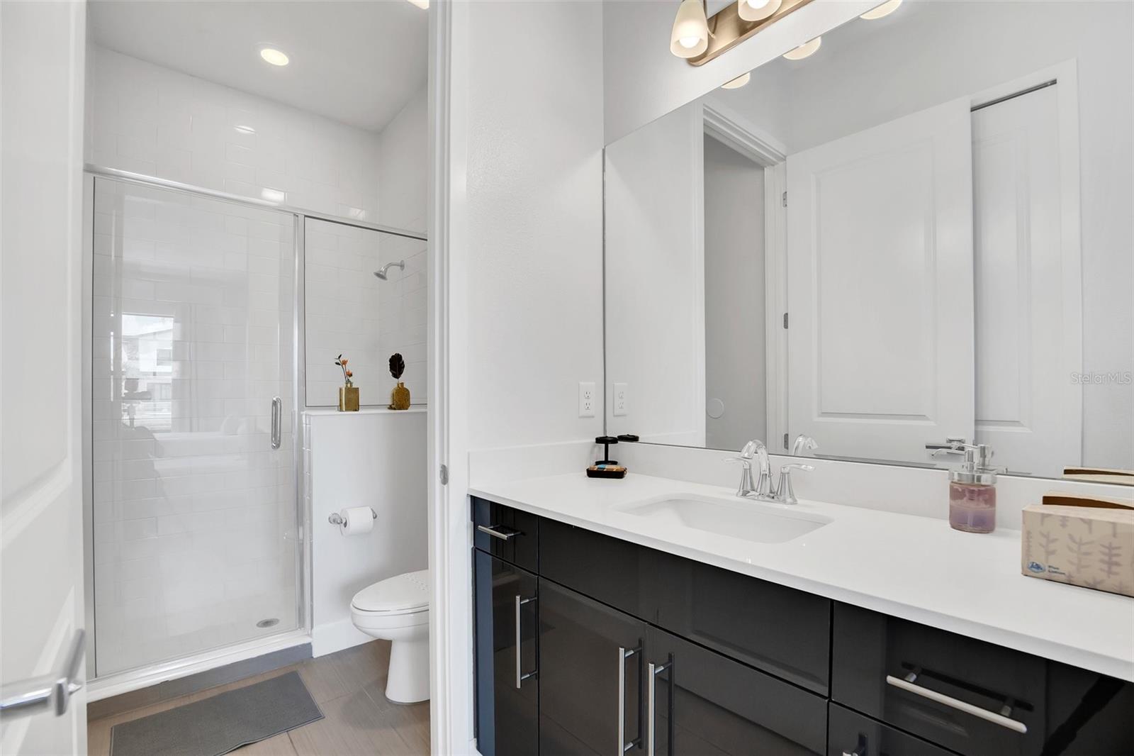 Image 18 of 30 For 407 Villa Domani Way