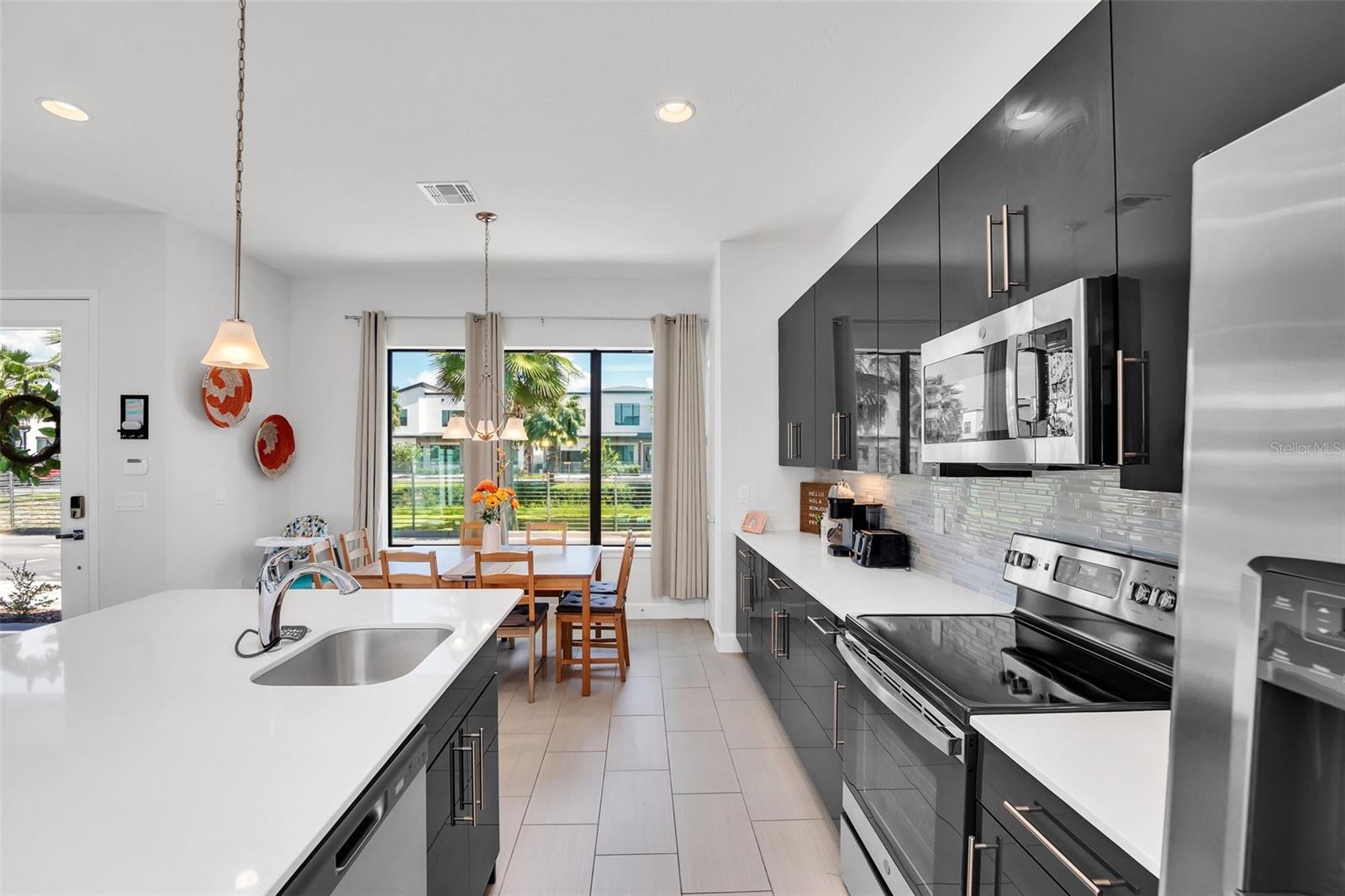 Image 4 of 30 For 407 Villa Domani Way