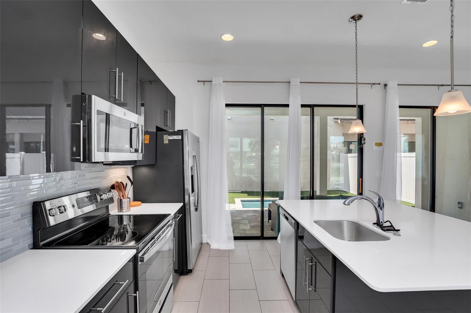 Image 5 of 30 For 407 Villa Domani Way