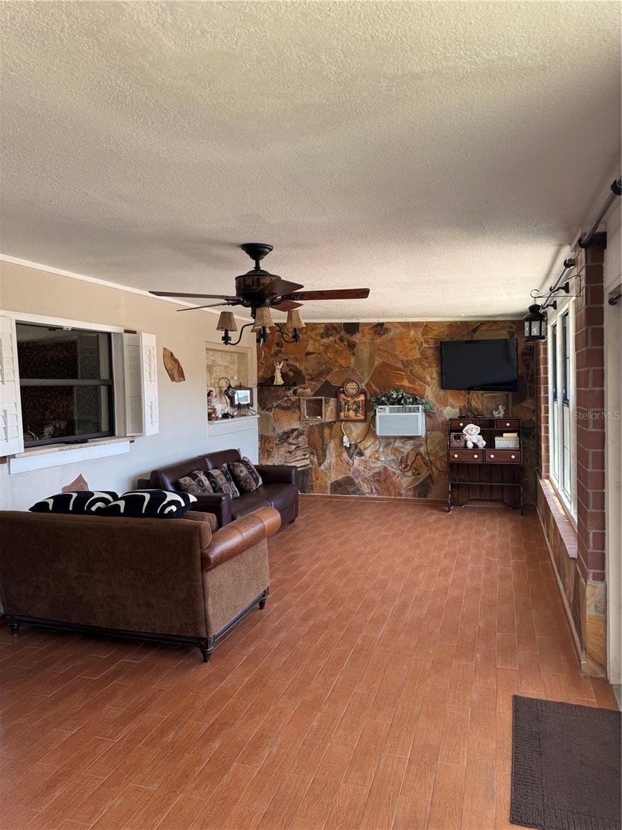 Image 20 of 46 For 1833 Matterhorn Drive