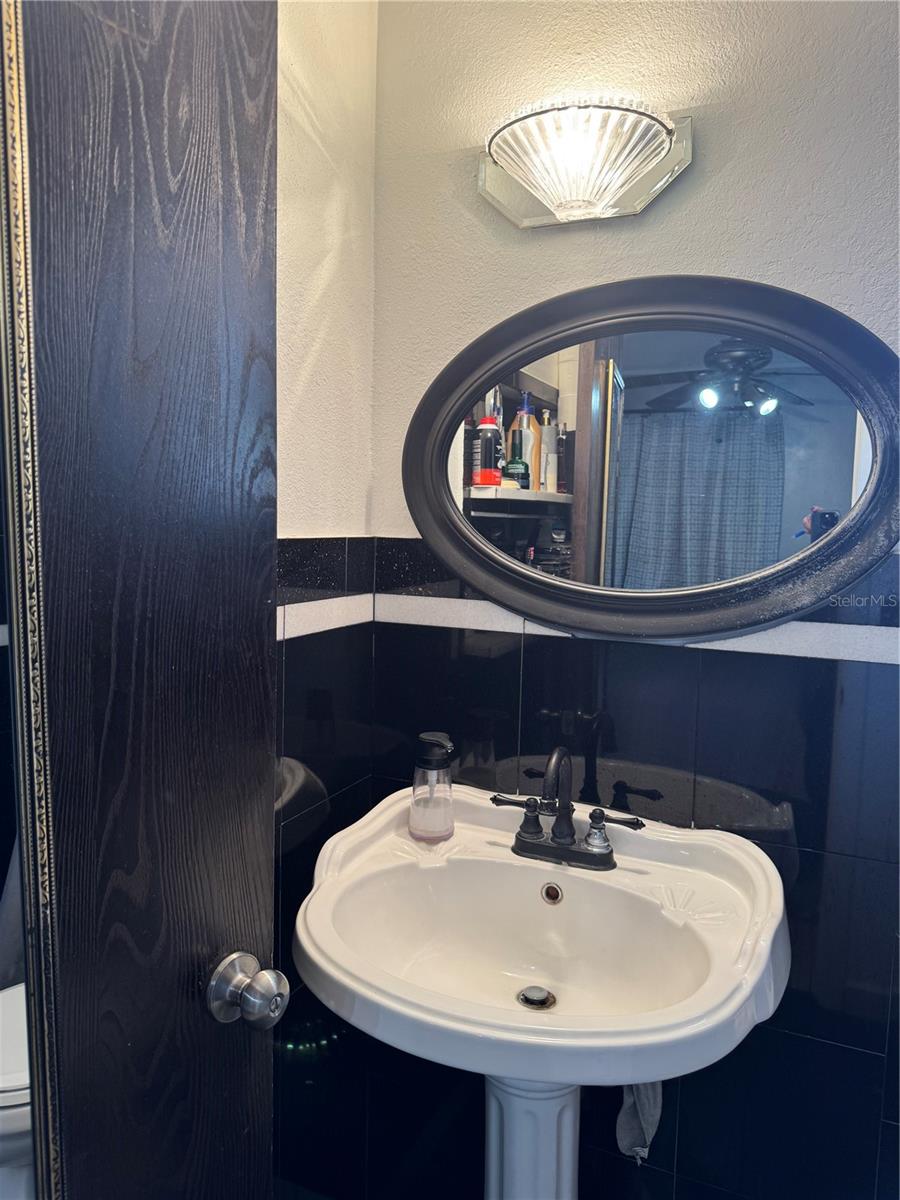 Image 25 of 46 For 1833 Matterhorn Drive