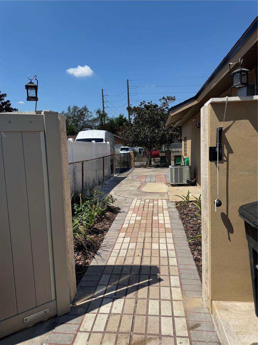 Image 35 of 46 For 1833 Matterhorn Drive