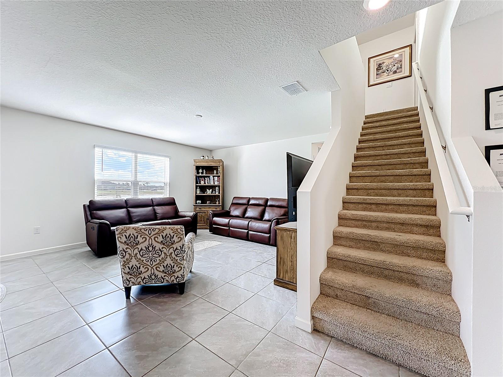 Image 14 of 56 For 905 Dugan Circle Se