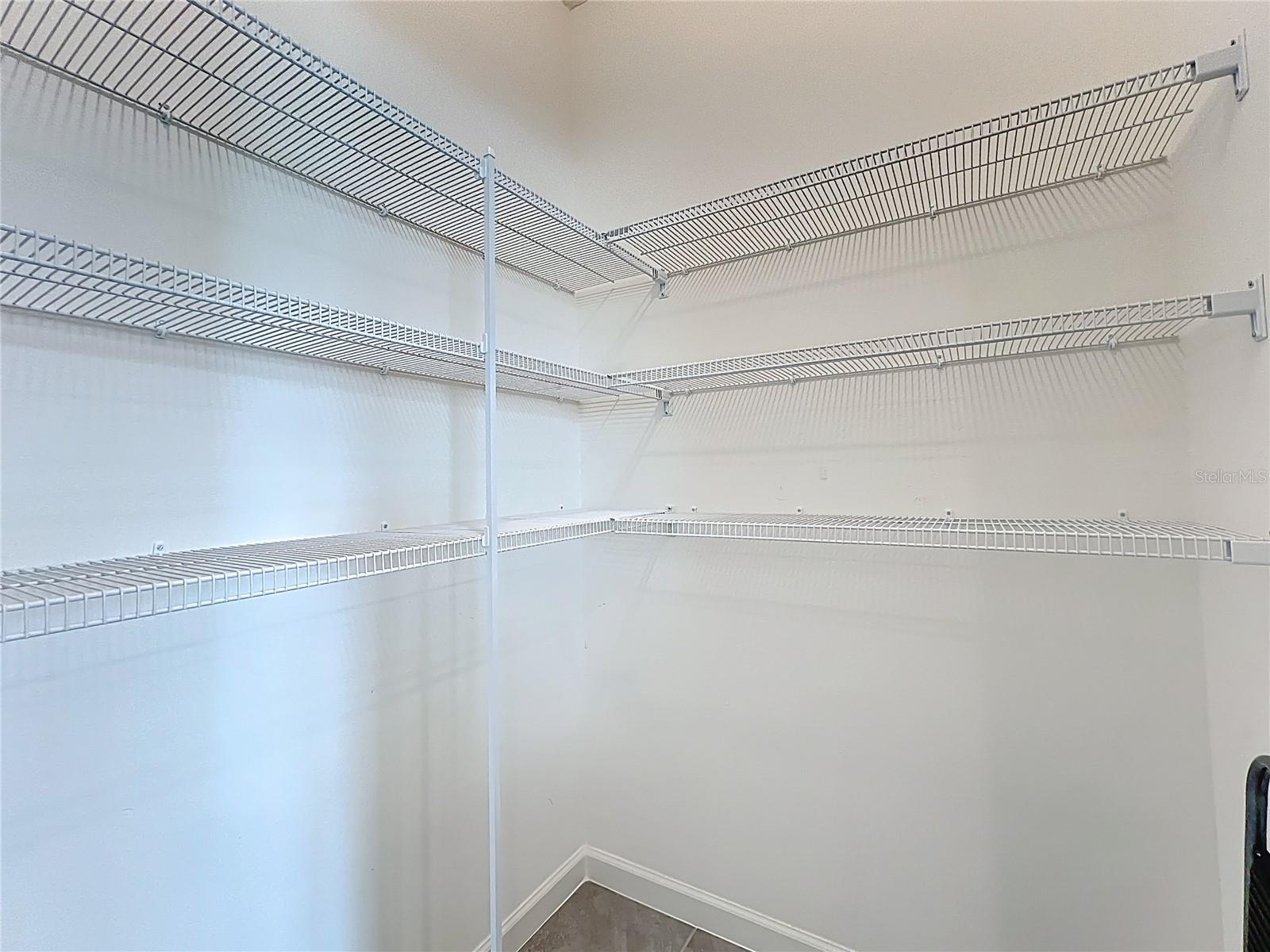 Image 18 of 56 For 905 Dugan Circle Se