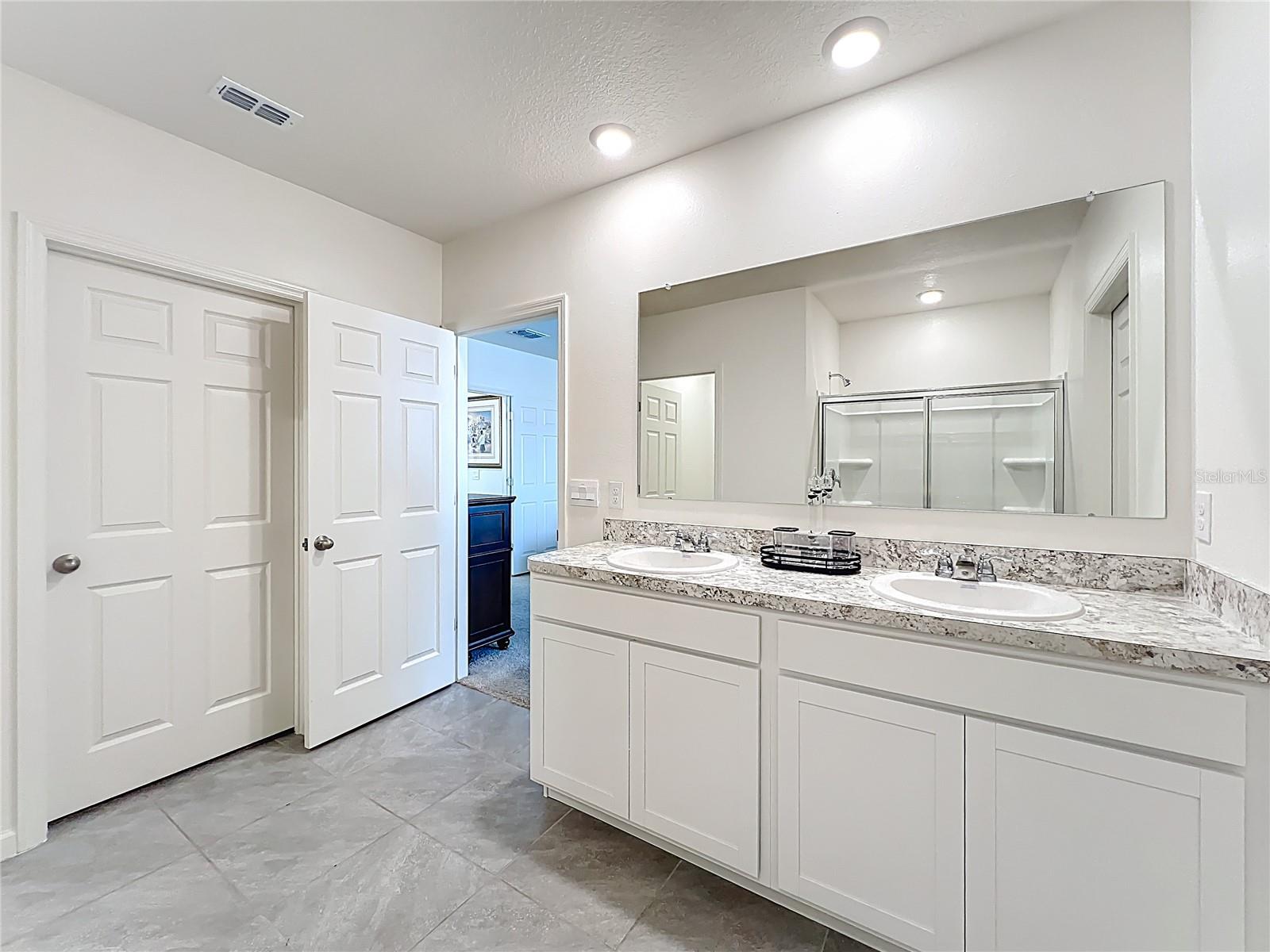 Image 35 of 56 For 905 Dugan Circle Se