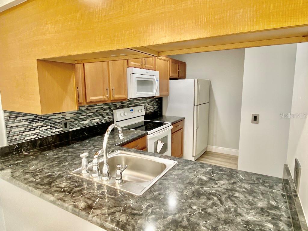 Image 7 of 16 For 6126 Curry Ford Road 147