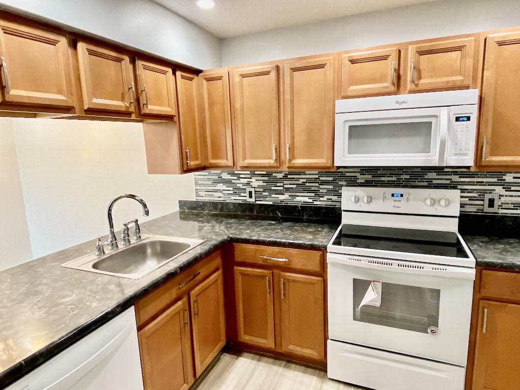 Image 8 of 16 For 6126 Curry Ford Road 147