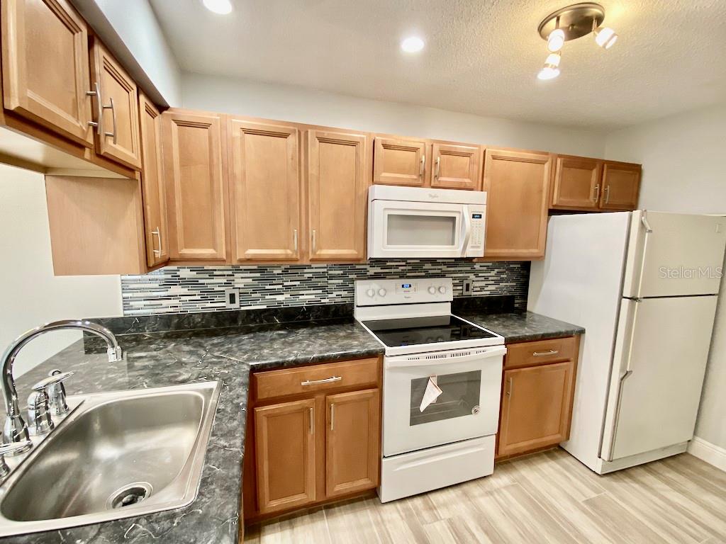 Image 9 of 16 For 6126 Curry Ford Road 147