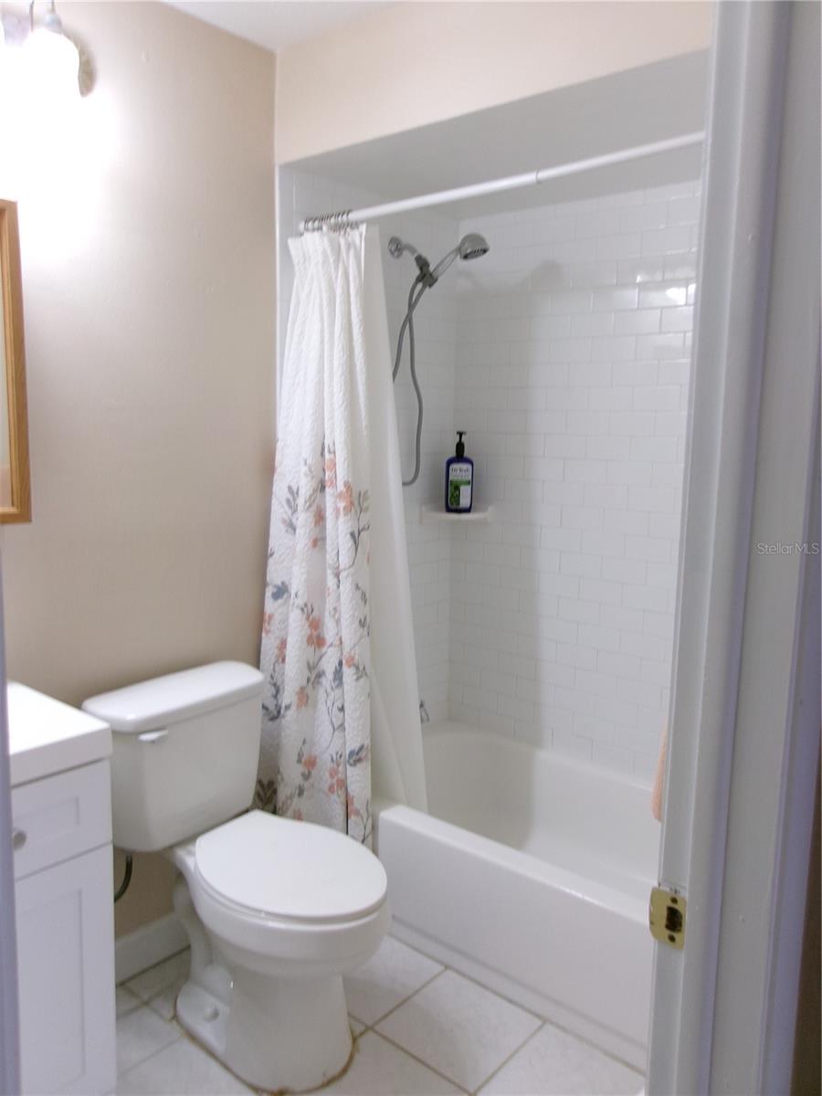 Image 17 of 41 For 632 Tuskawilla Point Lane