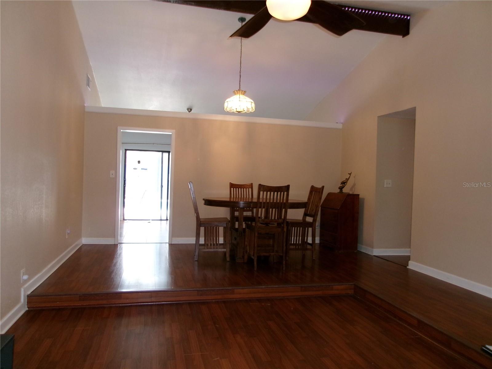 Image 4 of 41 For 632 Tuskawilla Point Lane