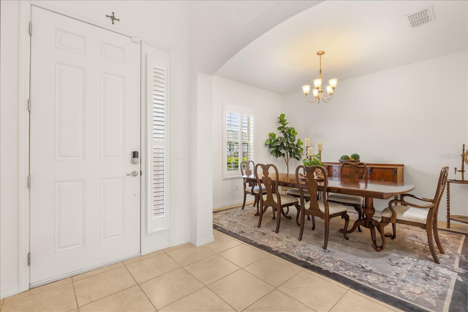 Image 3 of 64 For 619 Timbervale Trail