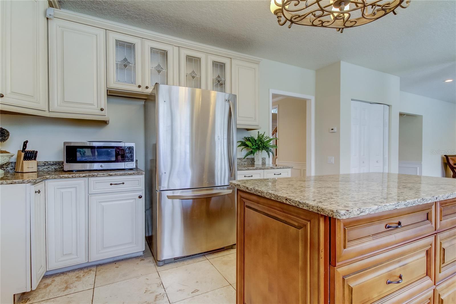 Image 16 of 40 For 9401 Woodbay Drive