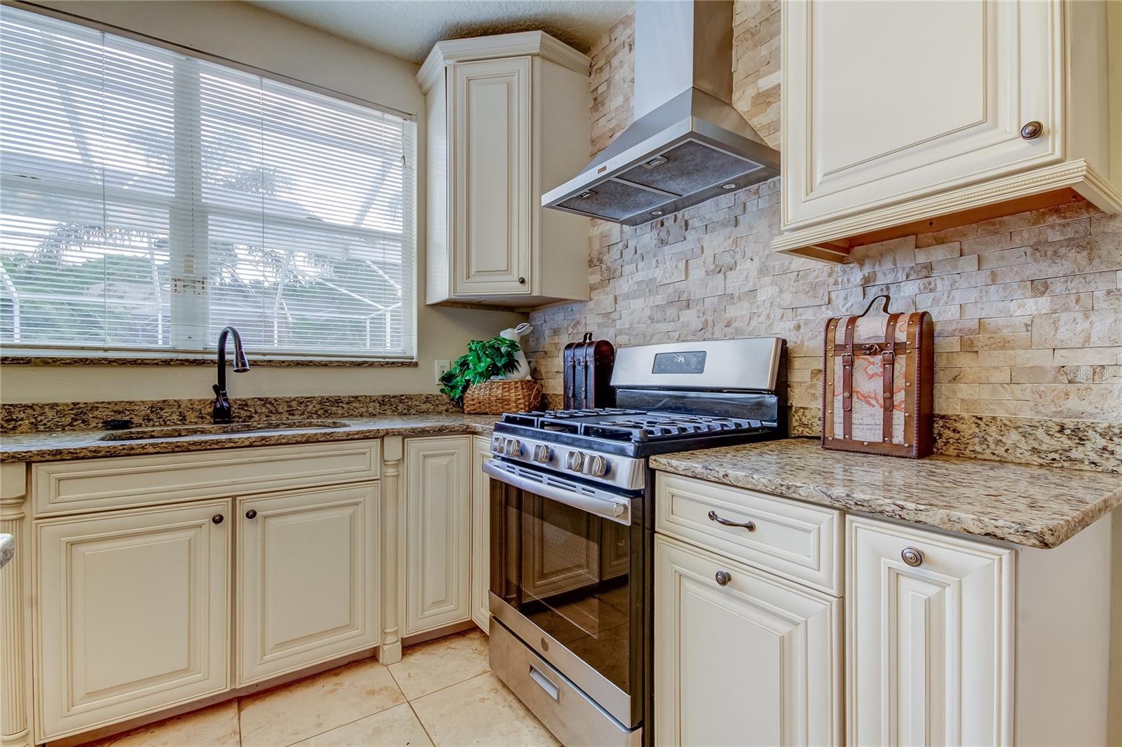 Image 18 of 40 For 9401 Woodbay Drive