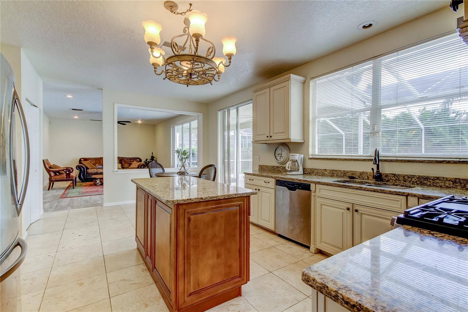 Image 19 of 40 For 9401 Woodbay Drive