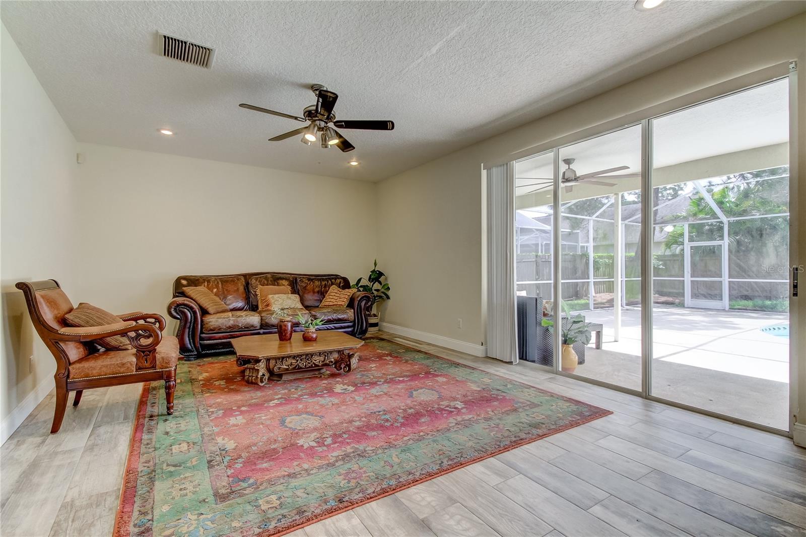 Image 24 of 40 For 9401 Woodbay Drive