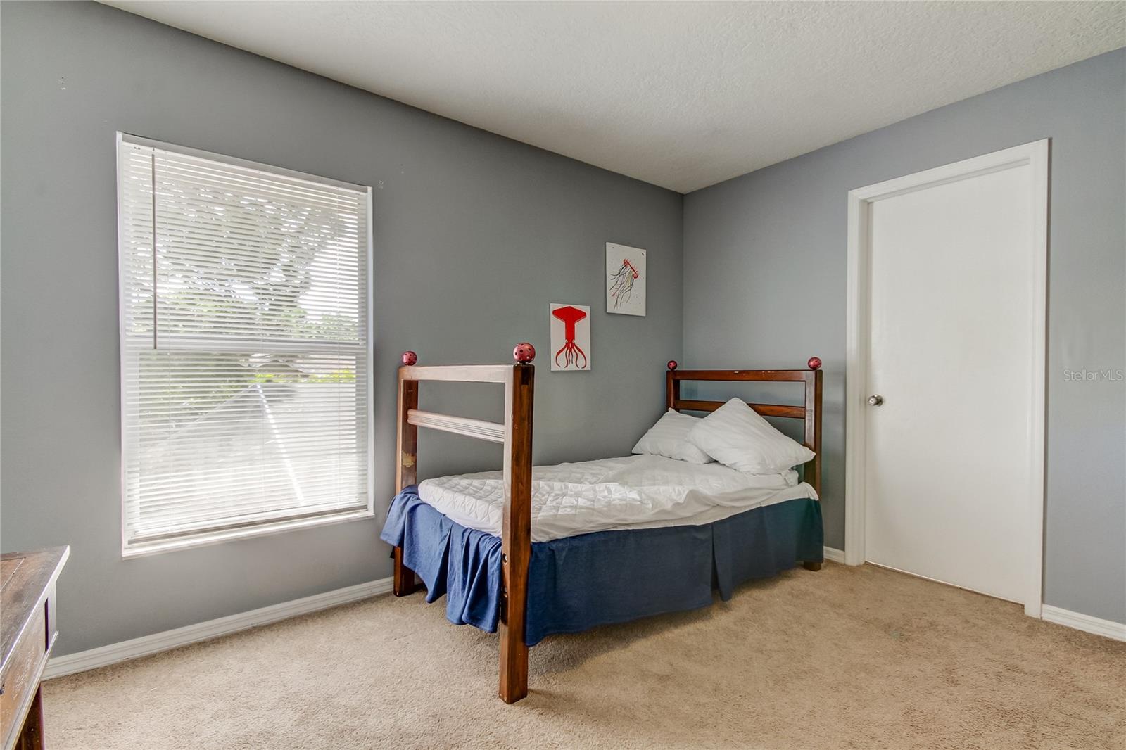 Image 26 of 40 For 9401 Woodbay Drive