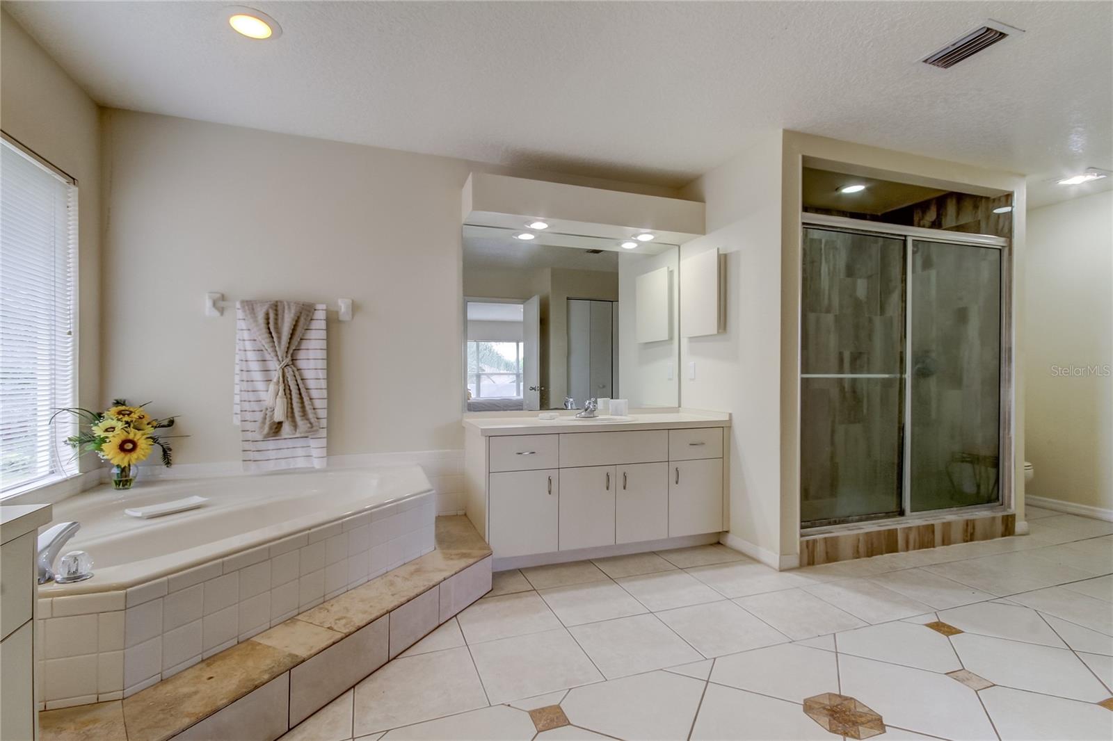 Image 34 of 40 For 9401 Woodbay Drive