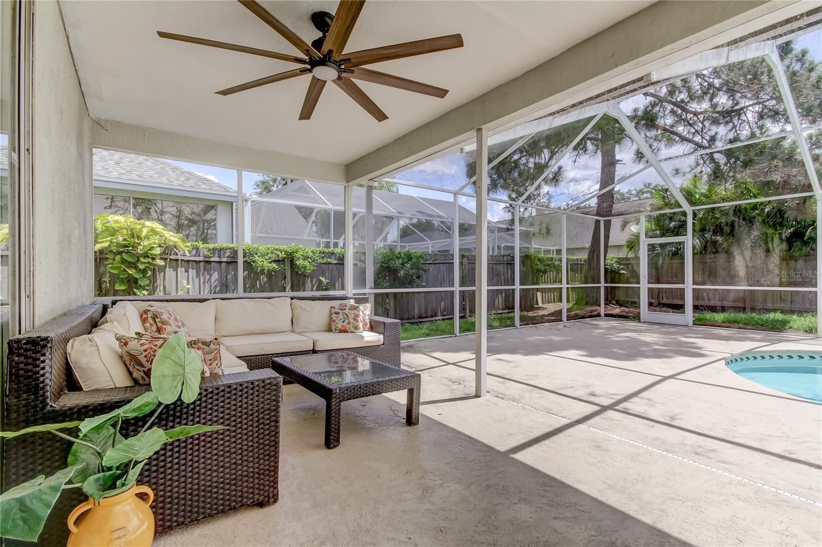 Image 37 of 40 For 9401 Woodbay Drive