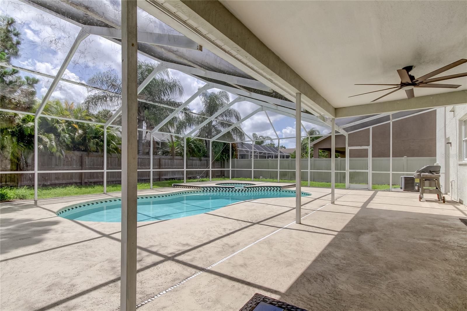 Image 38 of 40 For 9401 Woodbay Drive