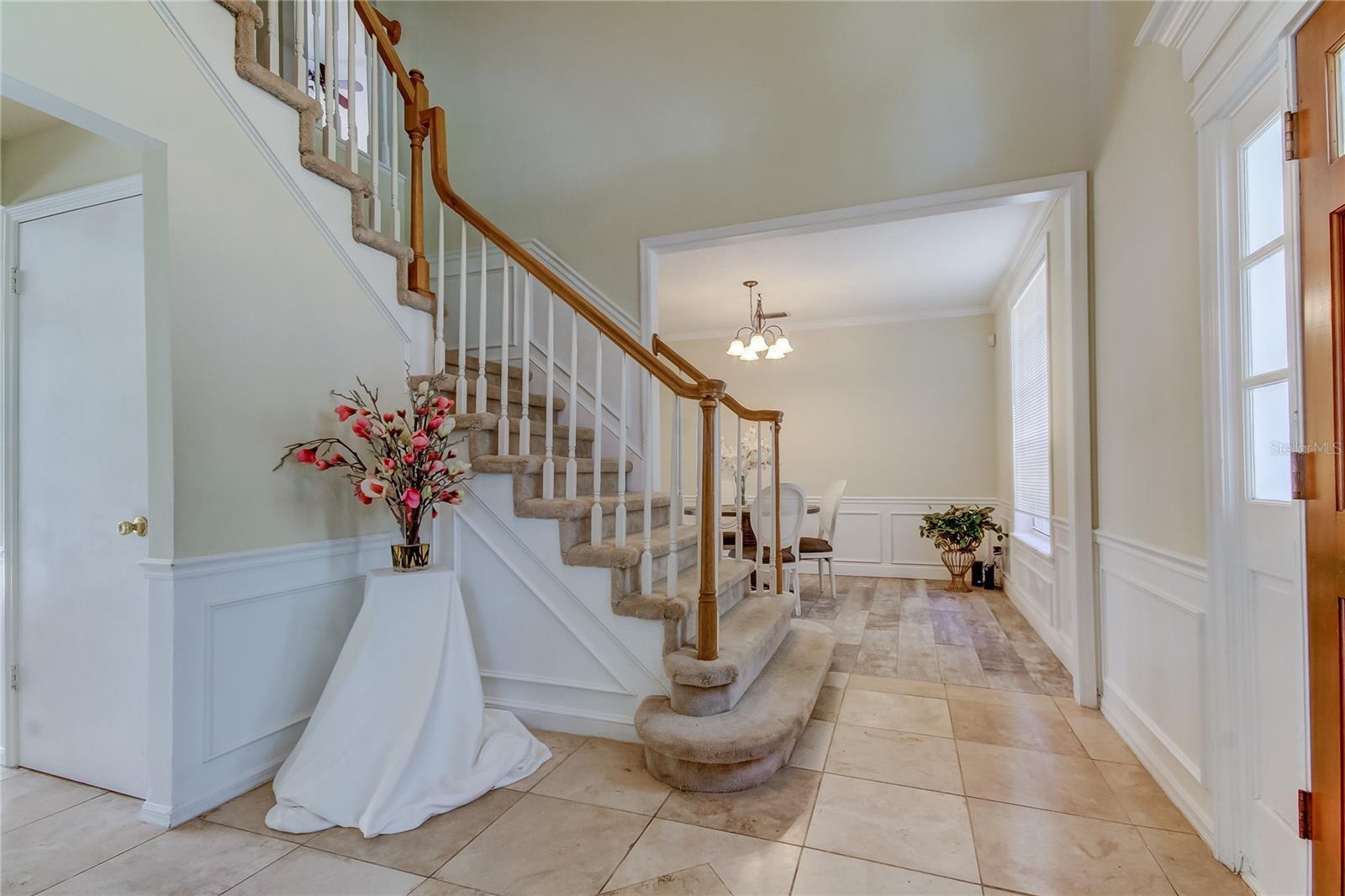 Image 6 of 40 For 9401 Woodbay Drive