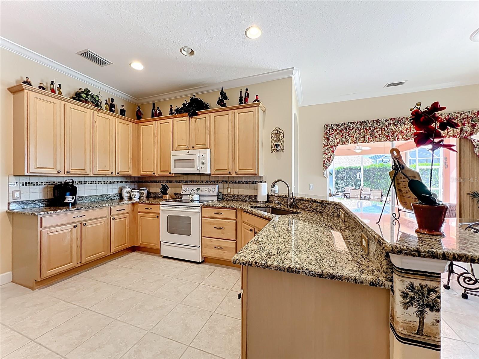 Image 18 of 66 For 2941 Camberly Circle