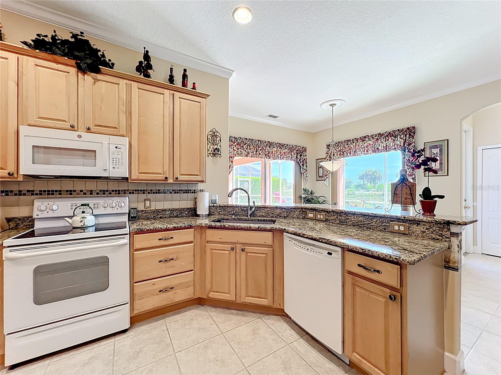 Image 20 of 66 For 2941 Camberly Circle