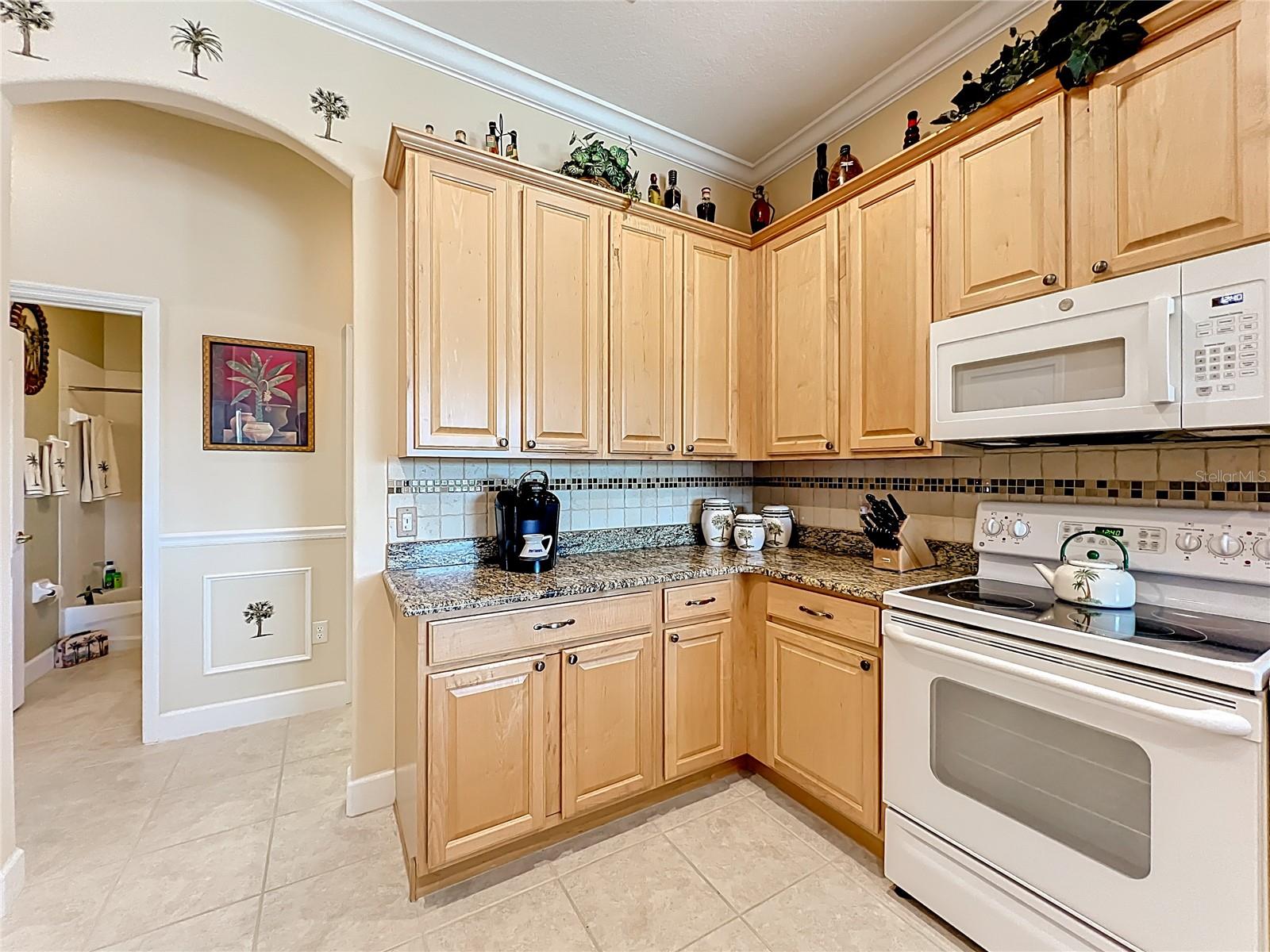 Image 21 of 66 For 2941 Camberly Circle