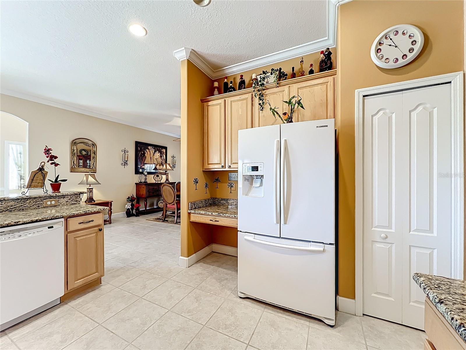 Image 22 of 66 For 2941 Camberly Circle