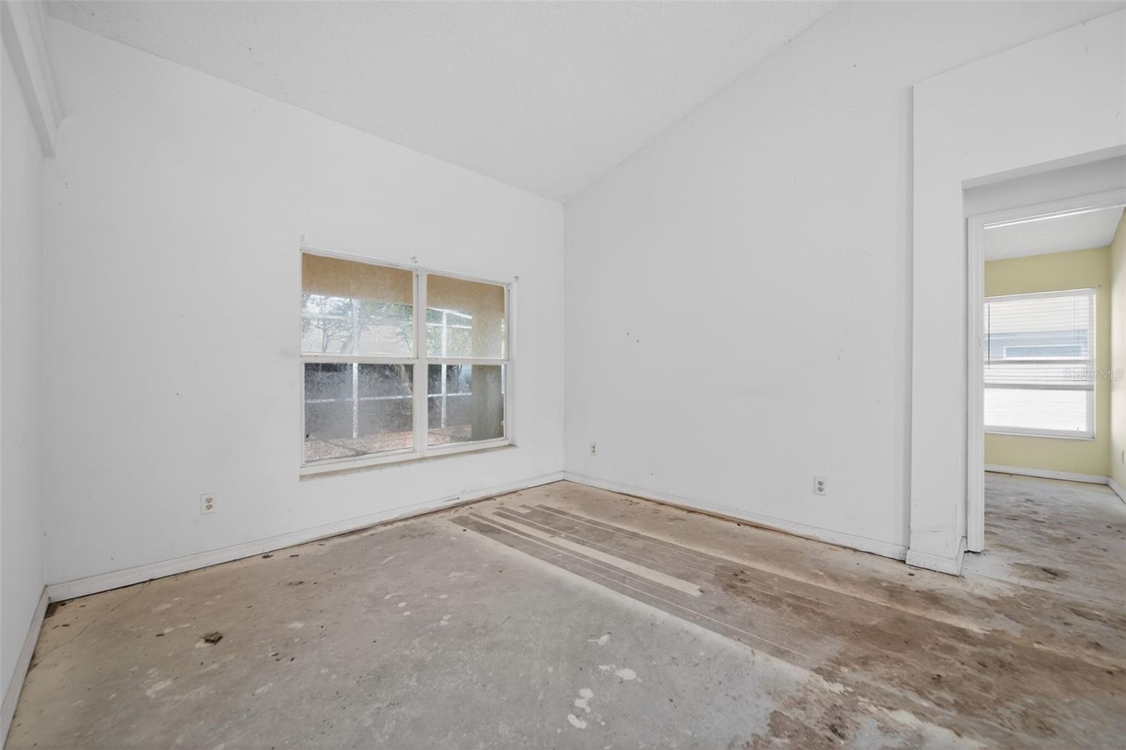 Image 14 of 44 For 2518 Maywood Street