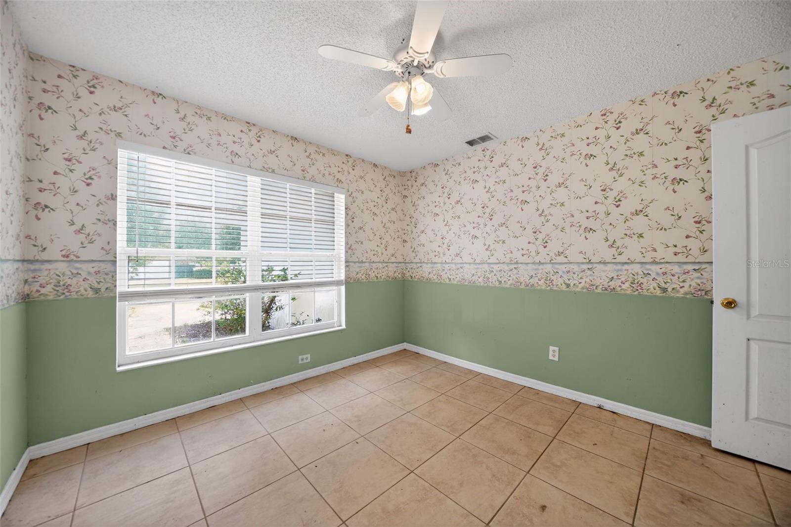 Image 19 of 44 For 2518 Maywood Street