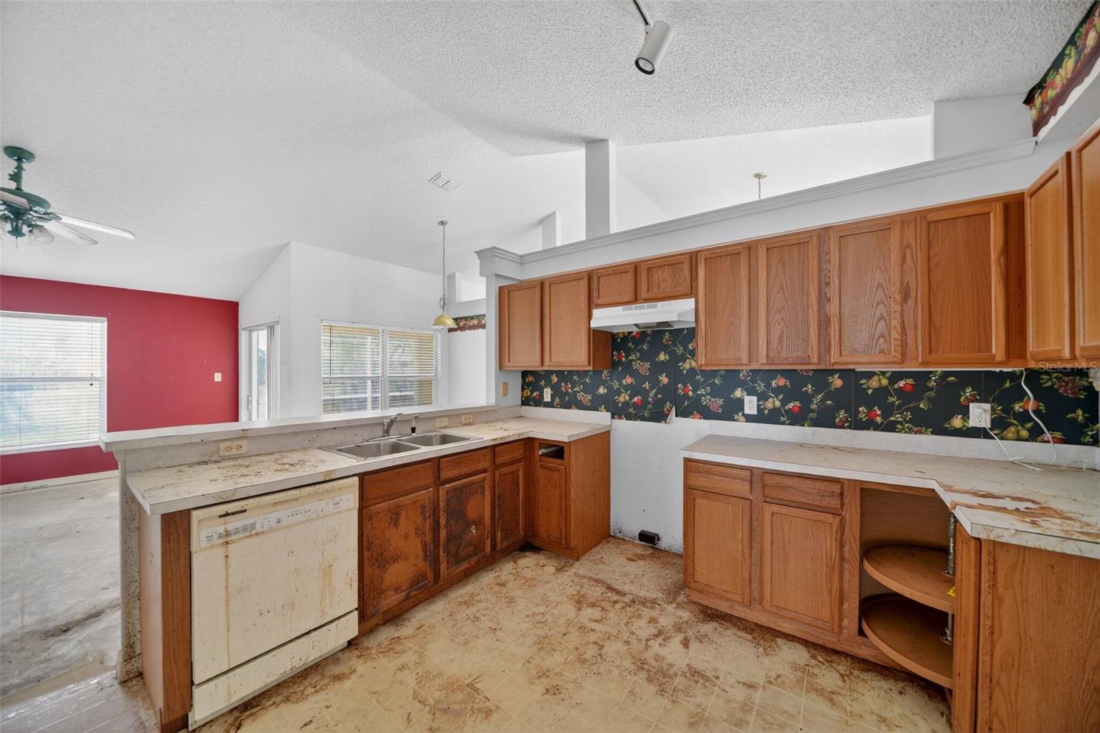 Image 23 of 44 For 2518 Maywood Street