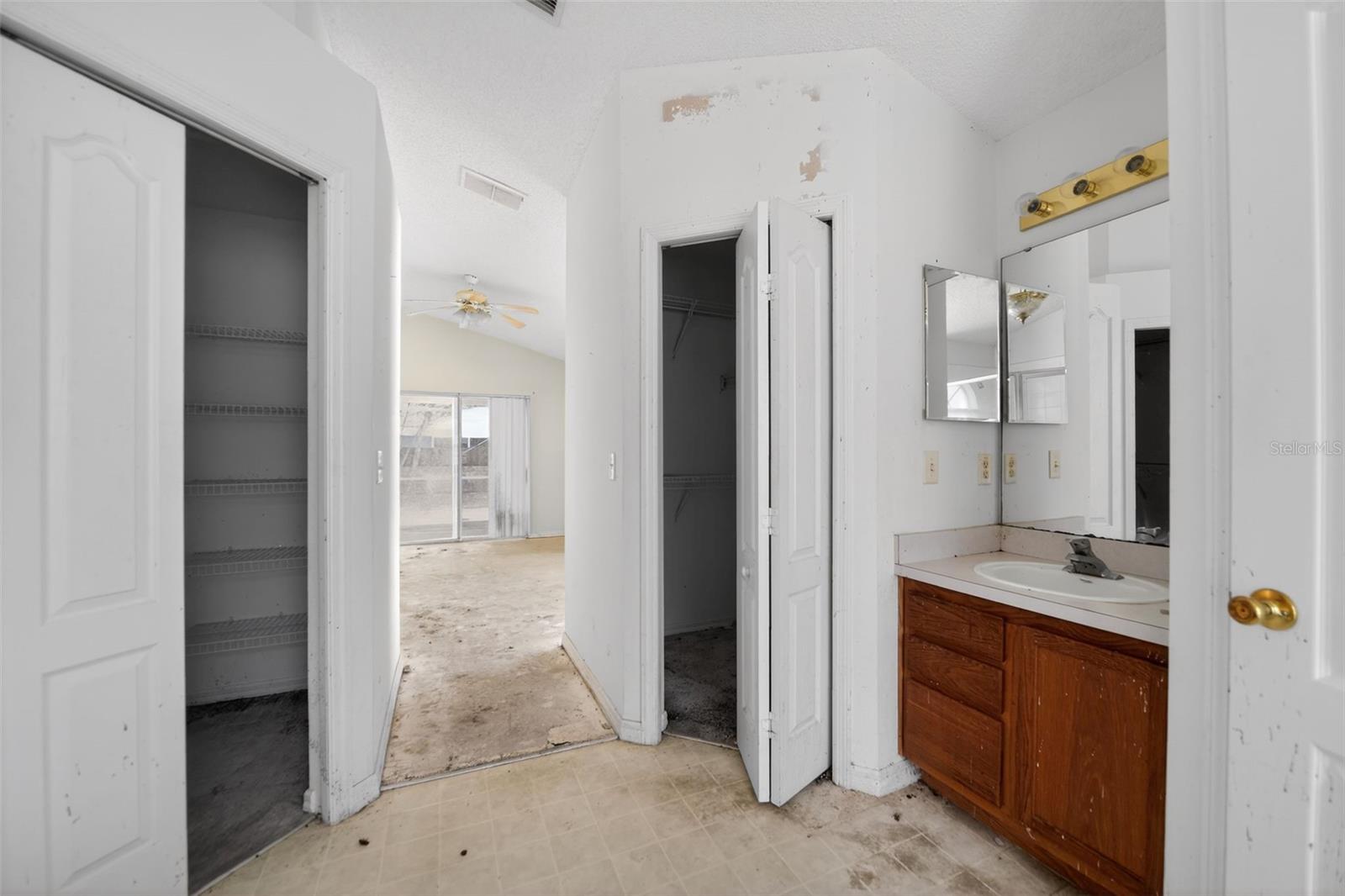 Image 31 of 44 For 2518 Maywood Street