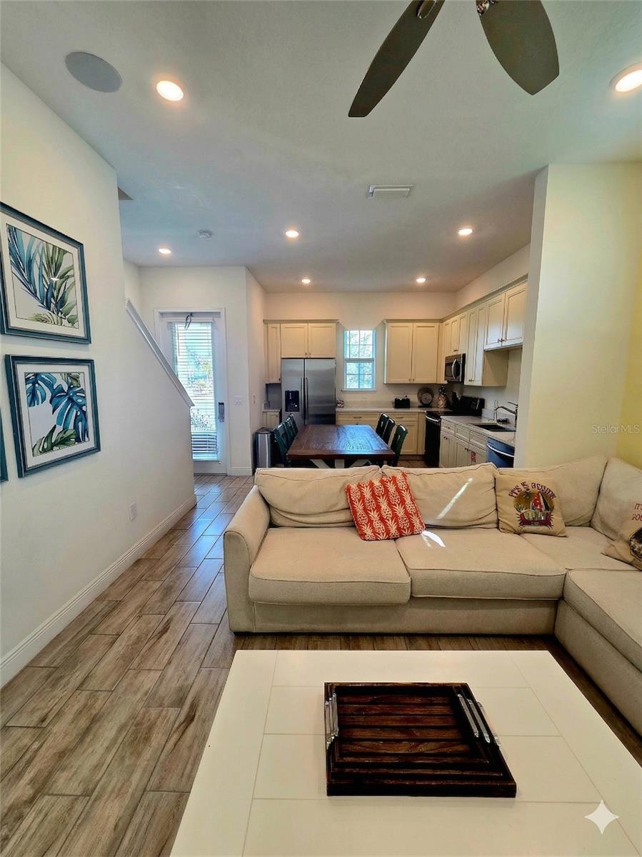 Image 4 of 16 For 8090 Knee Deep Road