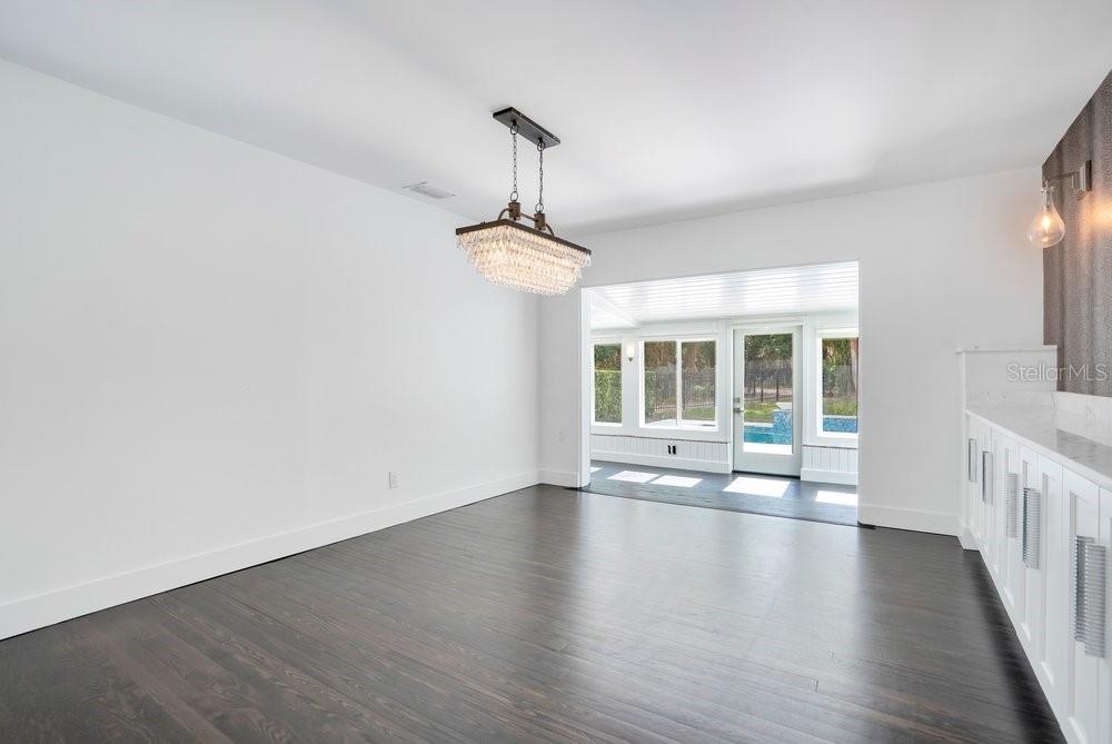 Image 16 of 100 For 812 East Boulevard