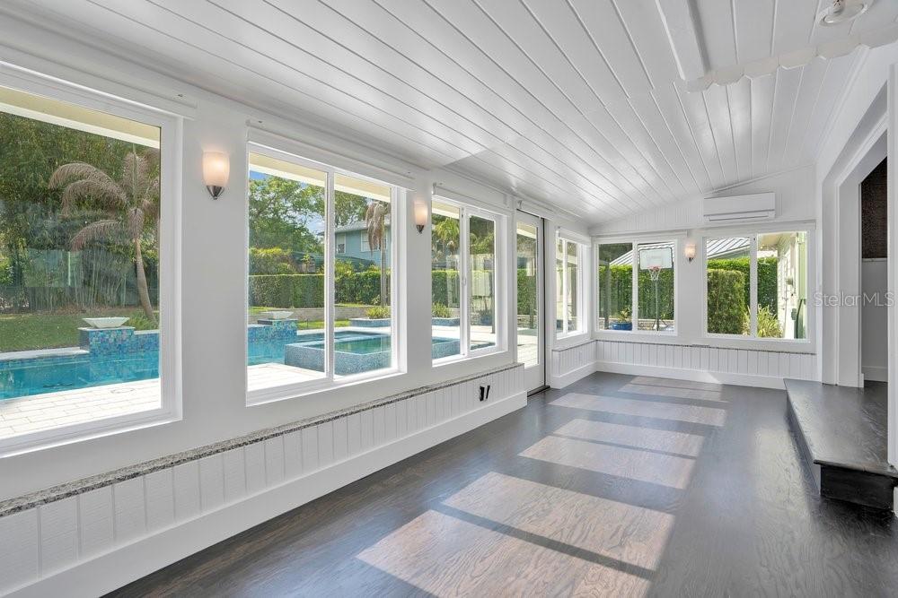 Image 24 of 100 For 812 East Boulevard