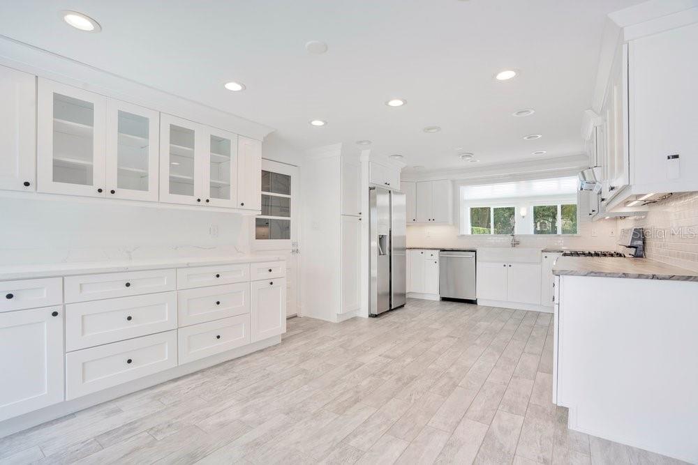 Image 28 of 100 For 812 East Boulevard