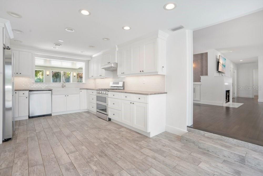 Image 29 of 100 For 812 East Boulevard